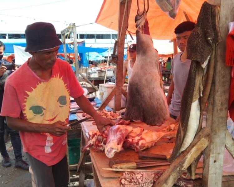 Harga-daging-sapi-di-Pesisir-Barat-Rp-150-ribu-per-kilogram.jpg