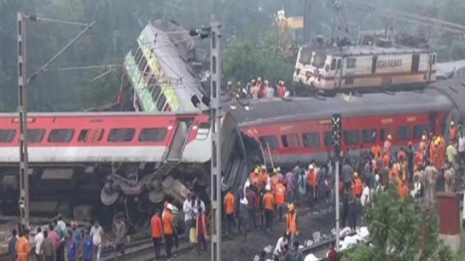 288 Penumpang Tewas Ribuan Terluka, Kecelakaan Maut 3 Kereta Api di India