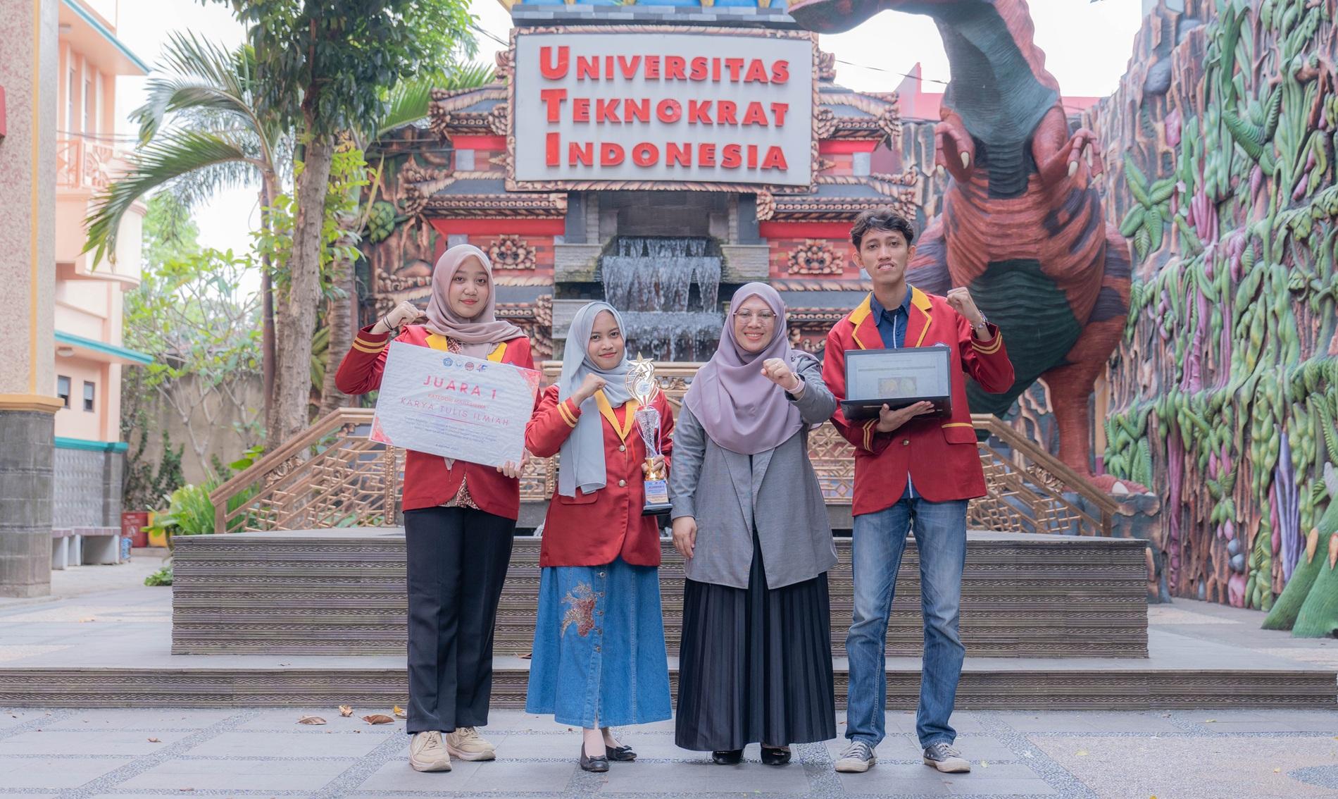 Tim Kakao Vision Teknokrat Jawarai Ajang Innovation 4 Force, Deteksi Penyakit Buah Kakao Pakai AI