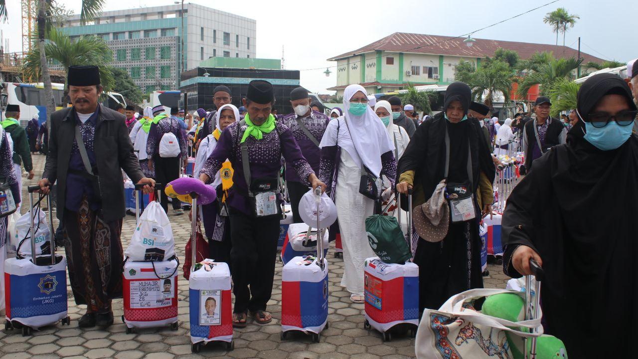 JEMAAH-HAJI-Suasana-jemaah-haji-saat-tiba.jpg