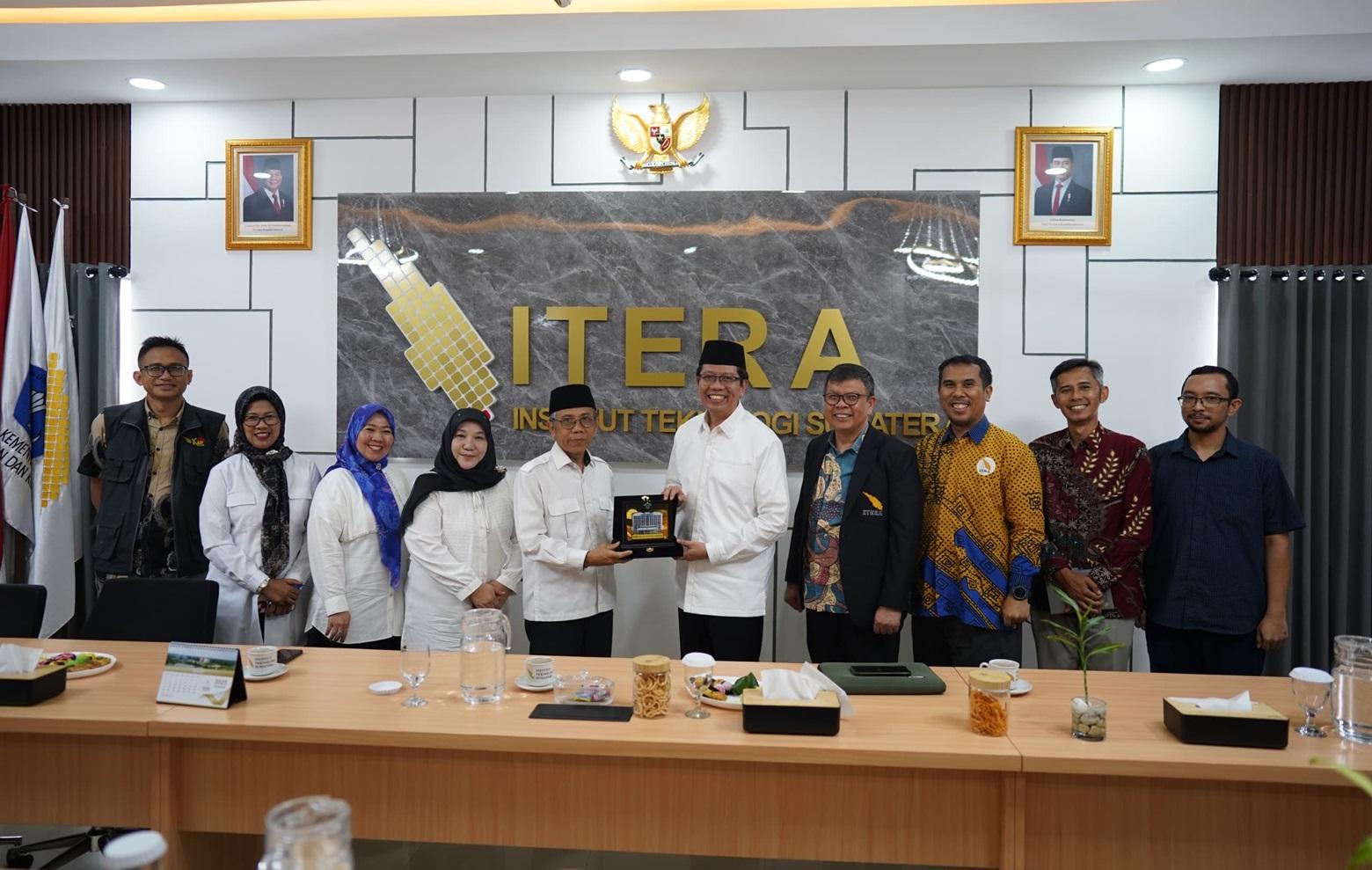 UIN RIL dan ITERA Perkuat Kolaborasi Saintek, Riset Halal, dan Kesehatan Mental - KOLABORASI-UIN-RIL-dan-ITERA.jpg