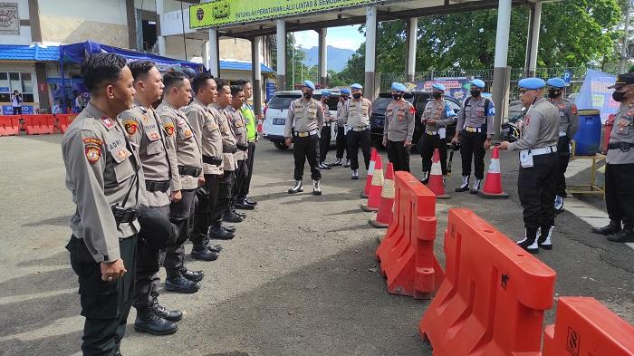 Sidak di Terminal Rajabasa, Divpropam Polri Pangkas Rambut Anggota Posyan