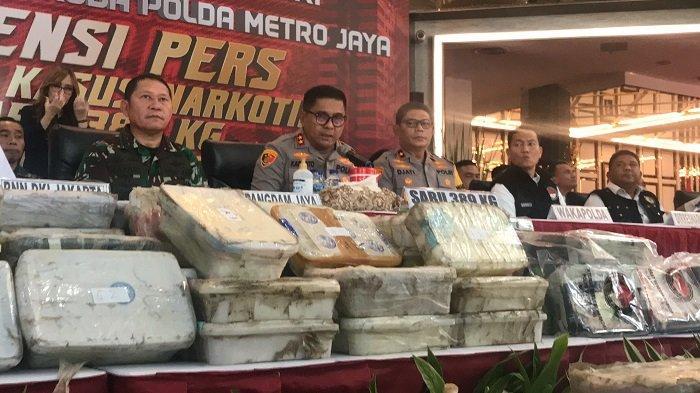 Kapolda-Metro-Jaya-Irjen-Pol-Karyoto-saat-konferensi-pers-kasus-peredaran-sabu-asal-afganistan.jpg