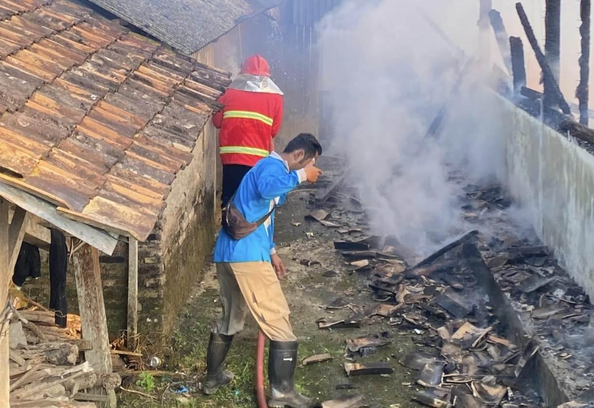 Kebakaran-rumah-di-Ketapang-Lampung-Selatan.jpg