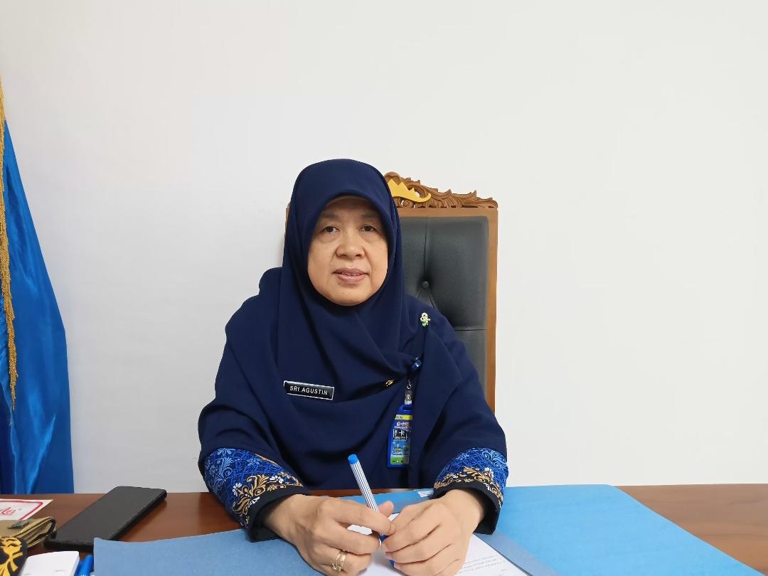 Kepala-BKSDM-Pesisir-Barat-Sri-Agustini-9.jpg