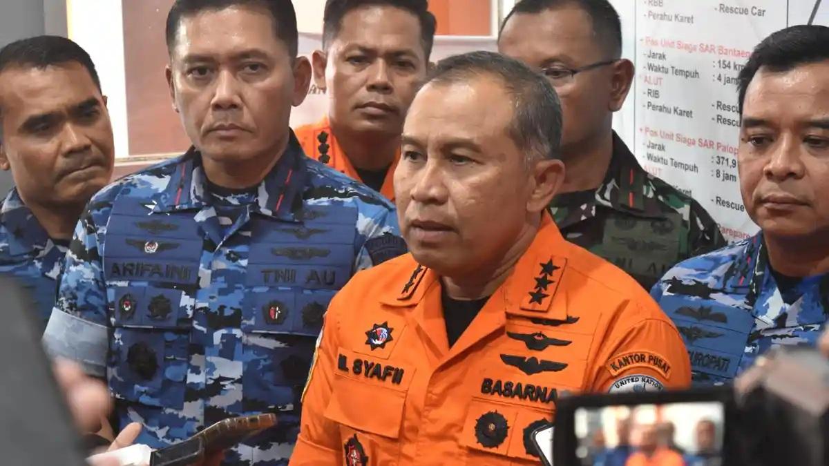 Kepala-Basarnas-Ungkap-Pernah-Ada-Penumpang-Selamat-dari-Insiden-Pesawat-Jatuh.jpg
