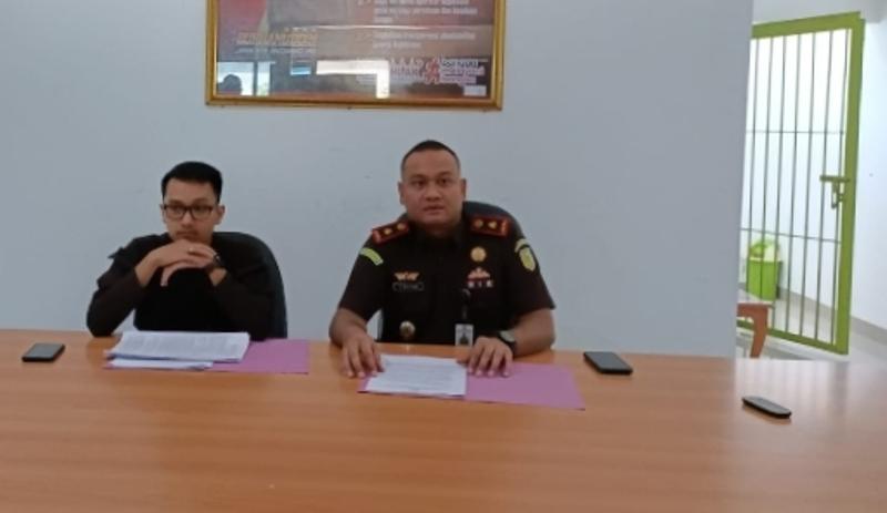 Cabjari Krui Tahan Mantan Peratin Pagar Dalam Pesisir Barat Lampung, Korupsi APBDes Rp 1 Miliar