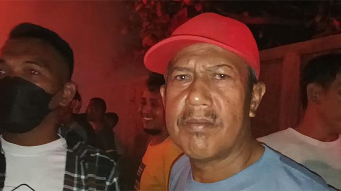 Kobaran Api Berasal dari Tumpukan Ban Lahan Kosong di Bumi Waras Bandar Lampung