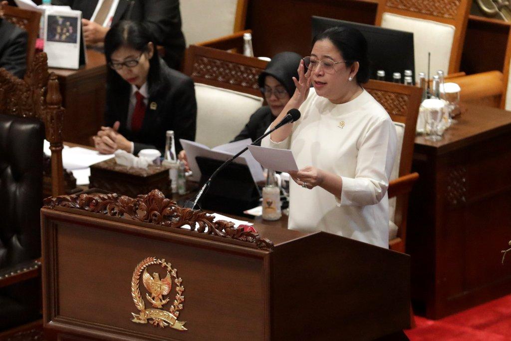 Ketua-DPR-RI-Puan-Maharani-menangis-dalam-rapat-paripurna.jpg