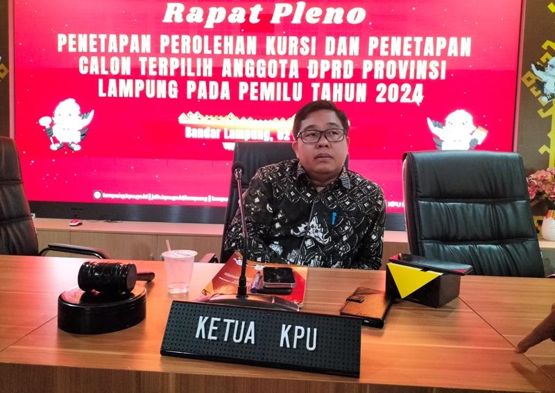 Ketua-KPU-Provinsi-Lampung-Erwan-Bustami-85-anggota-DPRD.jpg