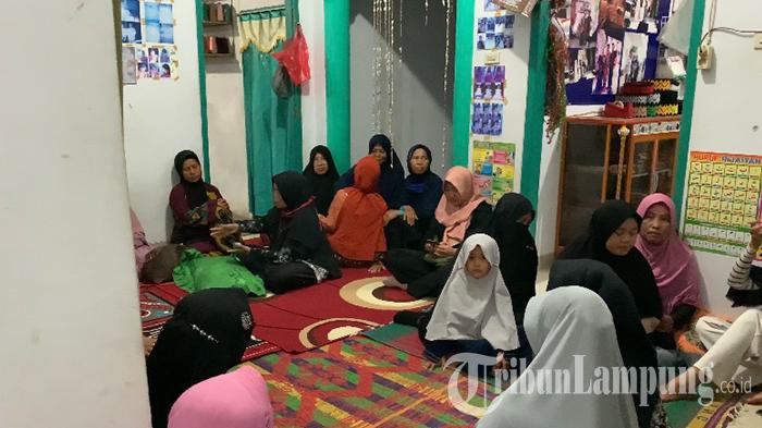 Korban Dukun Pengganda Uang Pulang ke Lampung, Alda Tak Henti Menangis