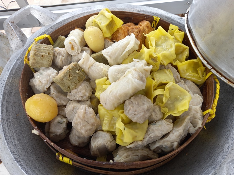 Kuliner-Lampung-Siomay-Hidayah-Enak-dan-Gurih-Cuma-Rp-1000.jpg
