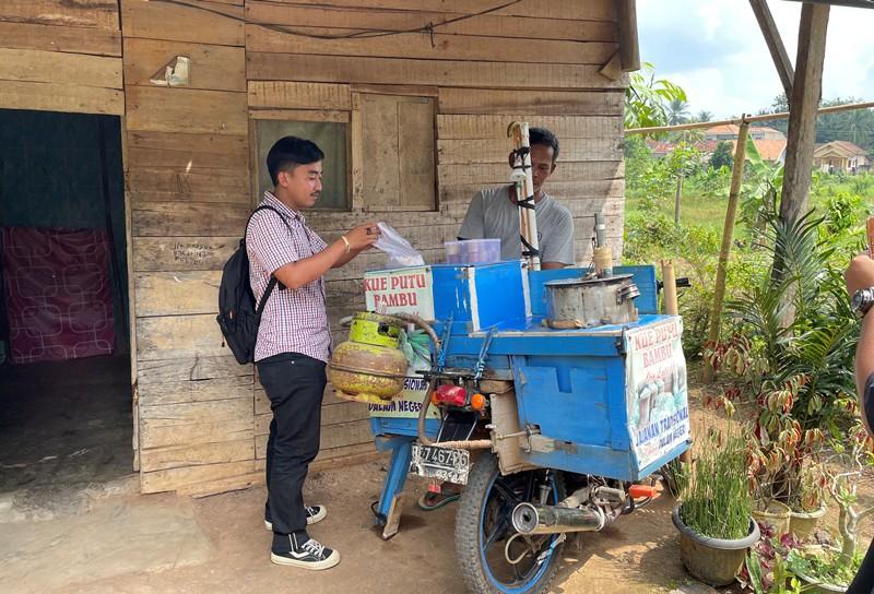Kuliner Lampung, Cicipi Manis Gurih Kue Putu Bambu, Kue Tradisional yang Mulai Sulit Ditemukan