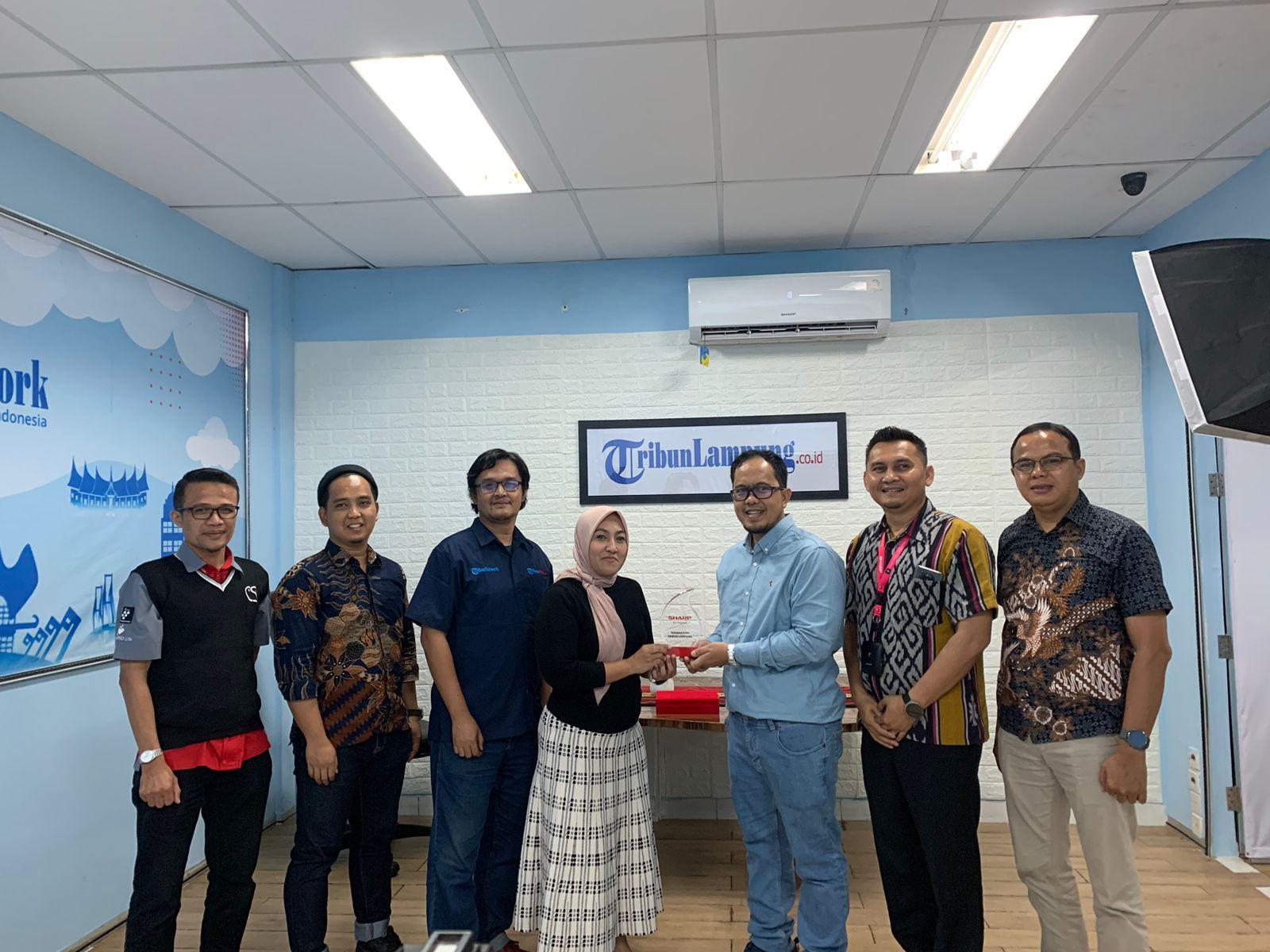 PT Sharp Electronics Indonesia Silaturahmi ke Kantor Tribun Lampung