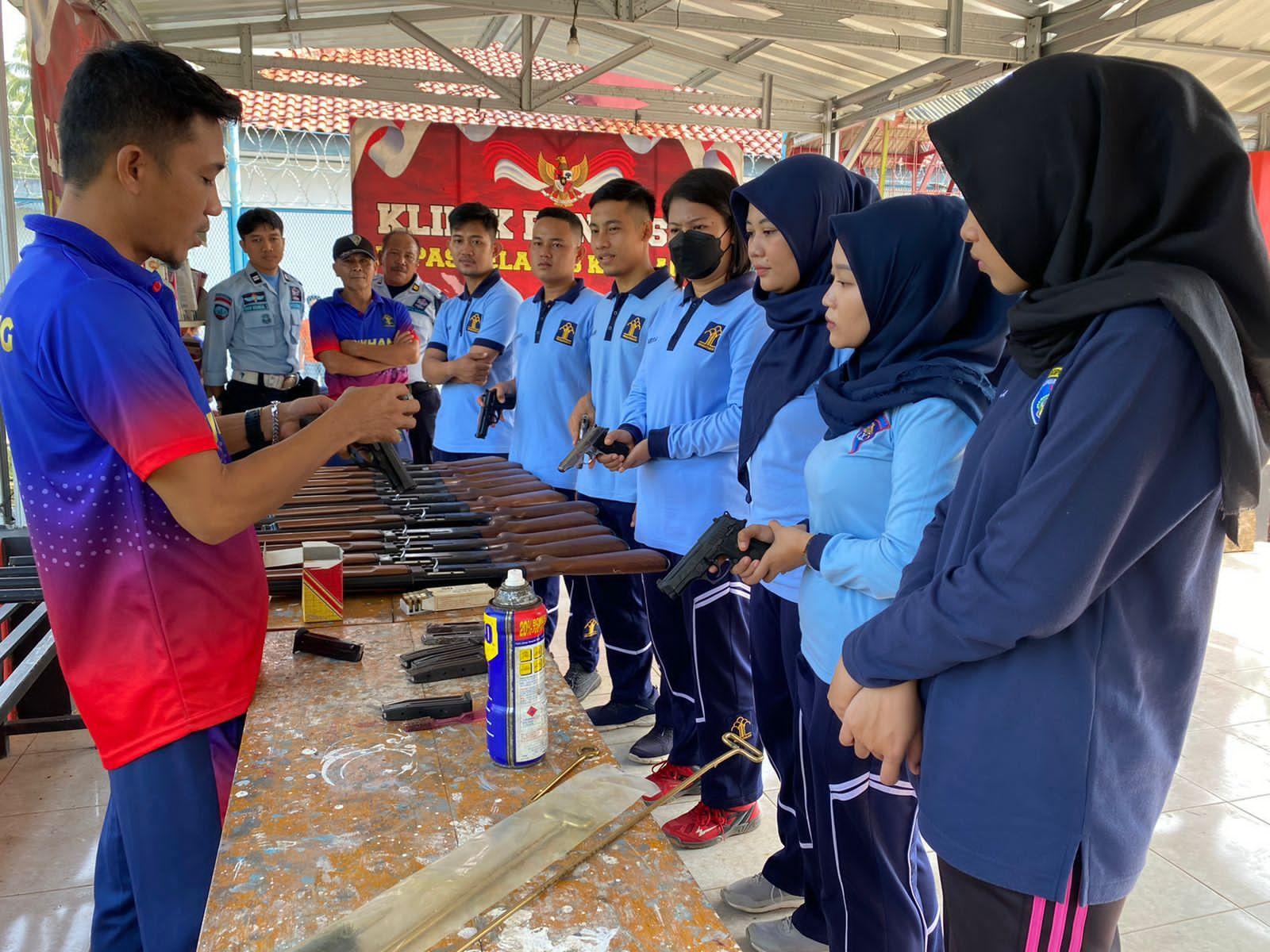 Lapas Kota Agung Lampung Rawat Alat Pengamanan Senjata Api agar Berfungsi Normal