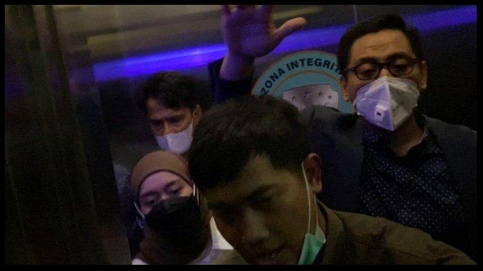 Lesti Kejora Datangi Polres Metro Jakarta Selatan, Temui Rizky Billar