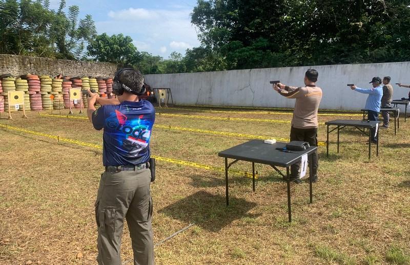 Lomba-menembak-polres-way-kanan.jpg