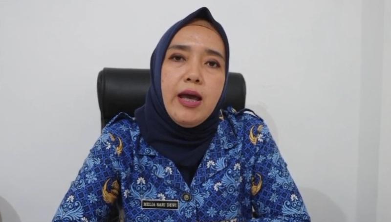 Melia-Sari-Dewi-selaku-Plt-Sekretaris-Dinas-BMBK-Lamteng-soal-progres-perbaikan-jalan.jpg