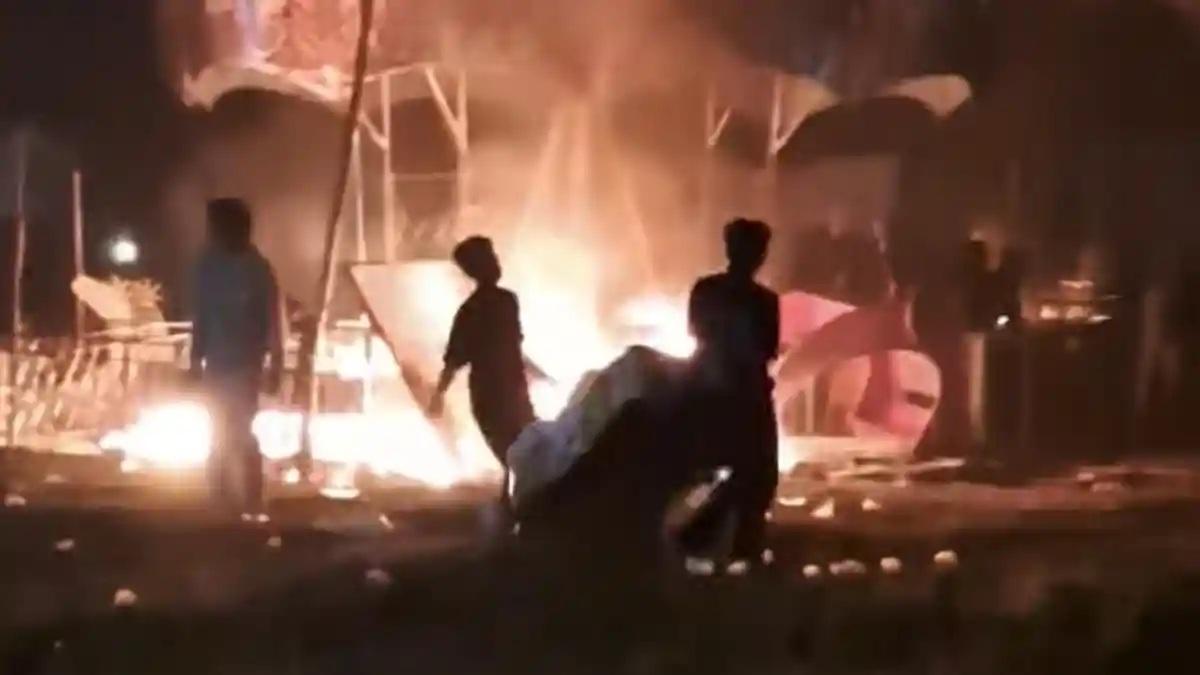 Mencekam, Rumah Hantu Picu Pembakaran Pasar Malam Gegara Remaja Tewas Kesetrum