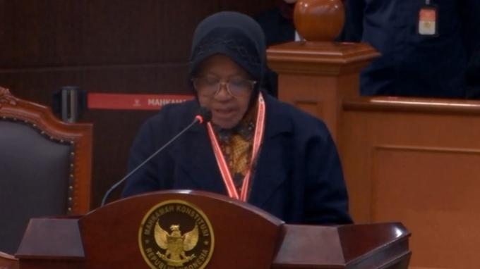 Mensos-Tri-Rismaharini-hadir-sidang-sengketa-Pilpres-2024-di-MK-Jumat-542024.jpg
