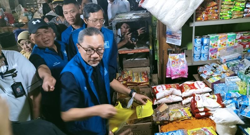 Menteri-Perdagangan-Zulkifli-Hasan-cek-harga-pangan-di-Pasar-Natar.jpg