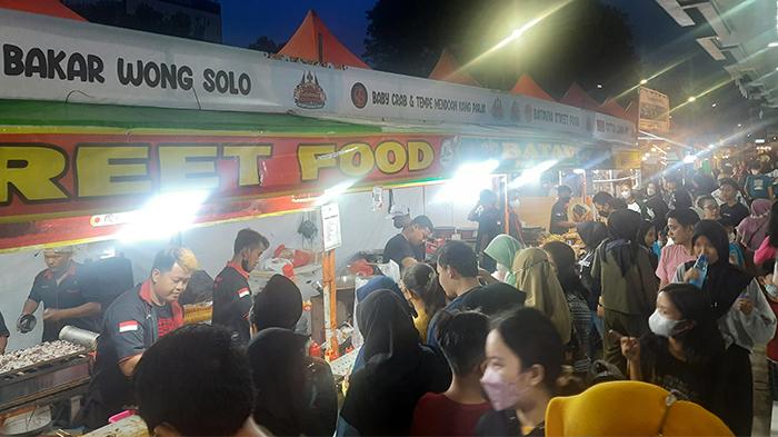 Metro-Sudirman-Street-Food.jpg