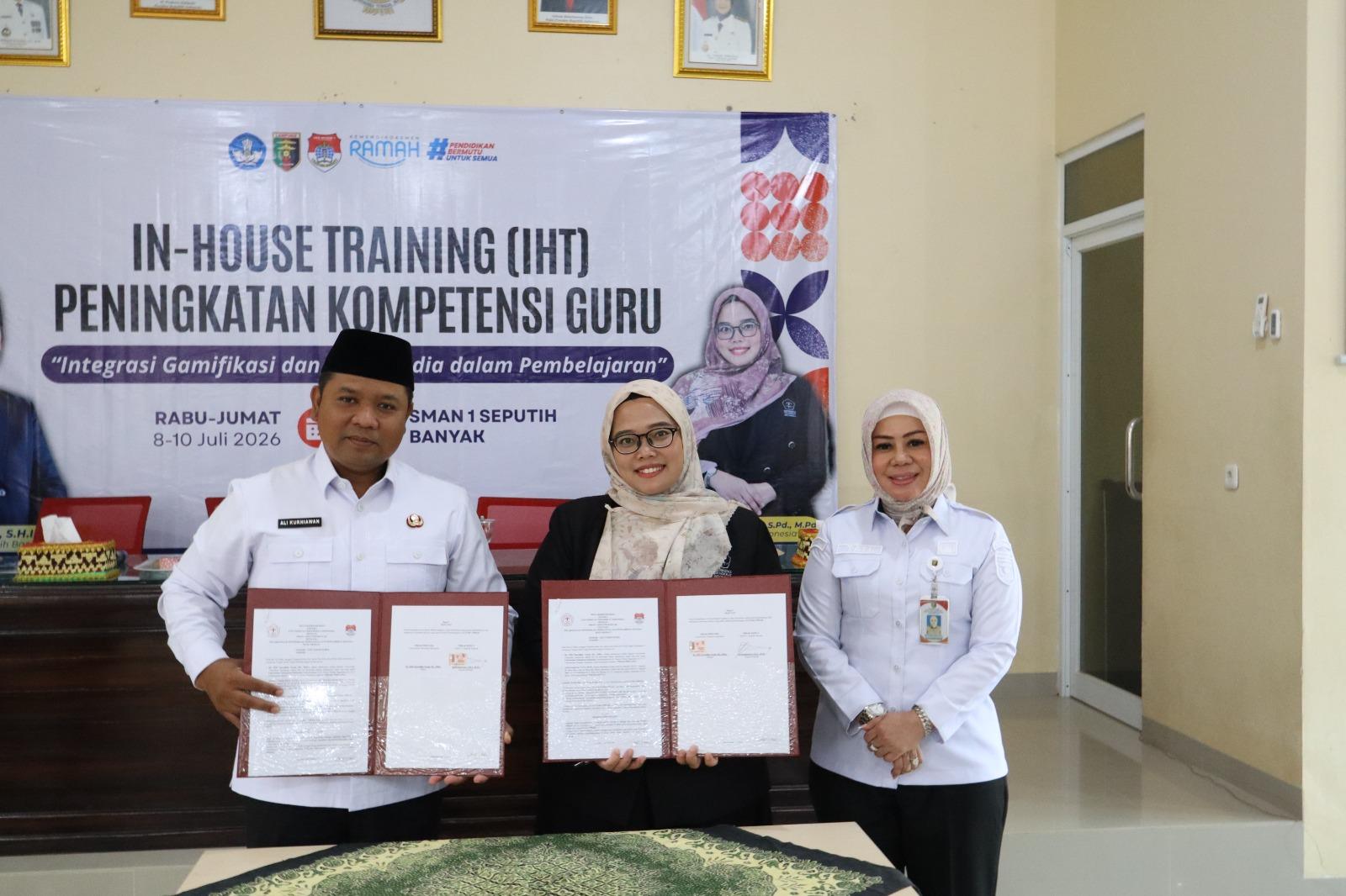 Universitas Teknokrat Indonesia Latih Guru SMAN 1 Seputih Banyak Gamifikasi dan Multimedia - Tribunlampung.co.id