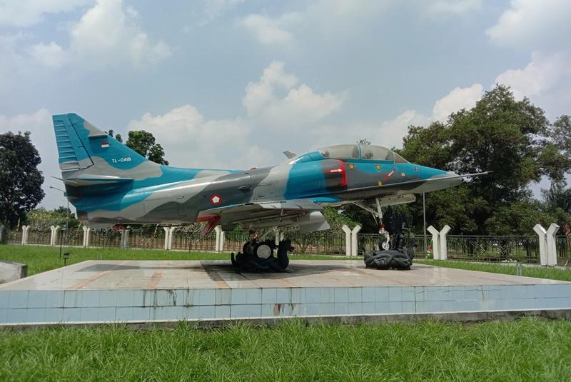 Diresmikan Tahun 2011, Monumen Pesawat Tempur A-4E Skyhawk Masih Kokoh di Halaman MPP Tulangbawang