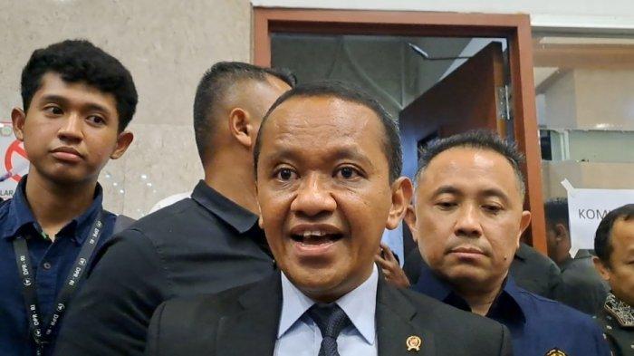 NASIB-DISERTASI-BAHLIL-Bahlil-Lahadalia-saat-ditemui-di-Kawasan.jpg