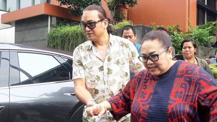Nunung-kehilangan-penglihatan-pada-mata-kanannya.jpg