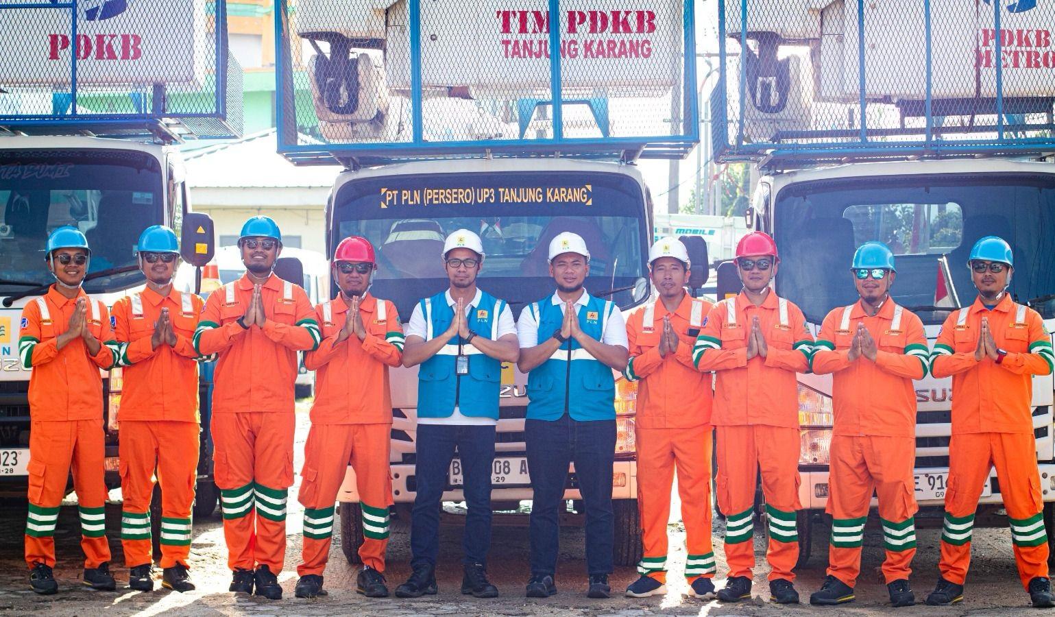 Amankan Pasokan Listrik Jelang Bulan Ramadan 1446 H, PLN UID Lampung Gelar Bakti PDKB 2025 - PEMELIHARAAN-JARINGAN-PLN-Lampung-56.jpg