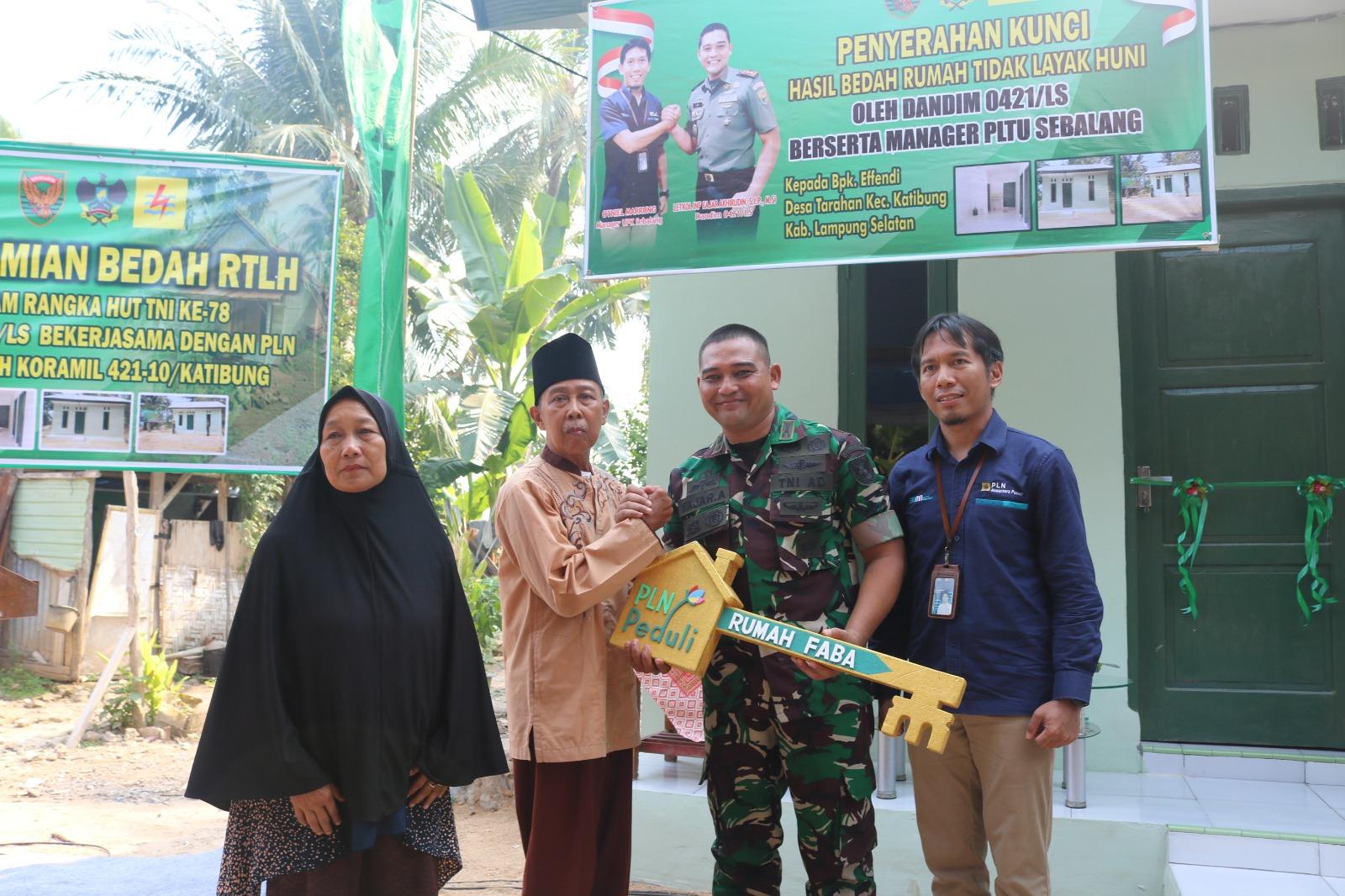 PLN Nusantara Power Bersama Kodim 0421 Lampsel Manfaatkan Faba untuk Bangun Rumah Warga