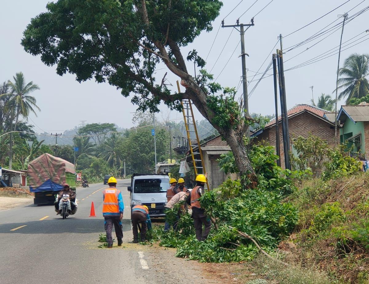 Tips dari PLN Agar Tetap Nyaman dan Aman Menggunakan Listrik Saat Musim Penghujan