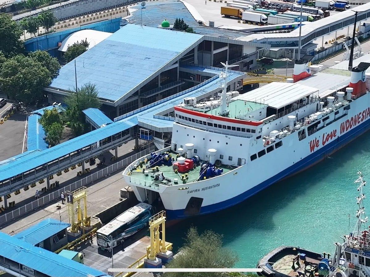 PT ASDP Operasikan Kapal Express , Penyeberangan Merak-Bakauheni 1,5 Jam