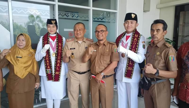 Paskibra-asal-lampung-tiba-di-bandara-radin-inten-II.jpg