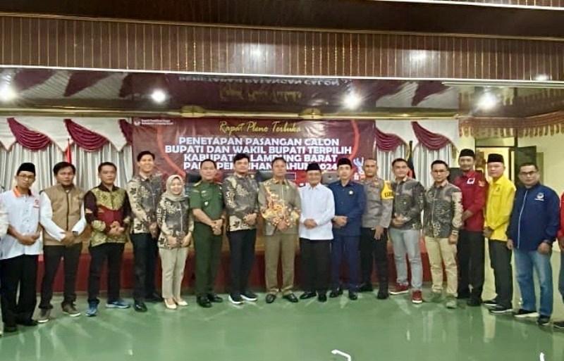 Pelaksanaan-rapat-pleno-pilkada-lampung-barat.jpg