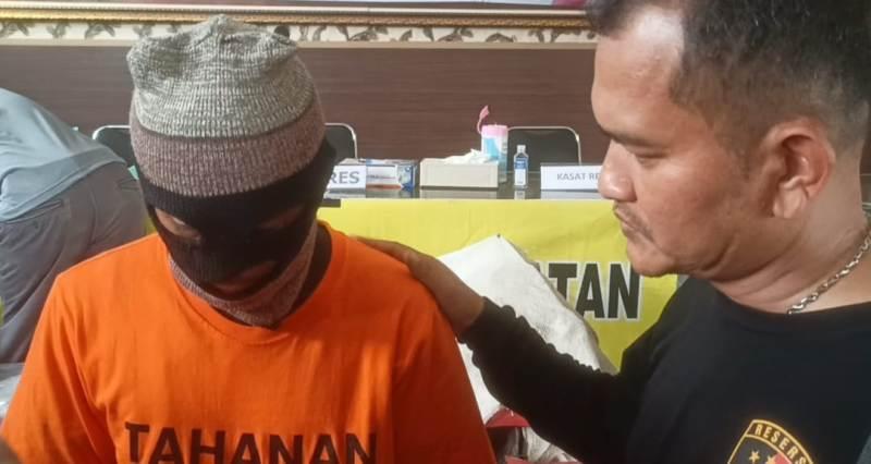 Pelaku-diamankan-di-Bakauheni-saat-pulang-lebaran-ke-rumah-orangtuanya.jpg
