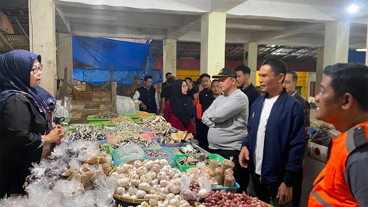 Pemkab Tanggamus Evaluasi Penataan Pasar Gisting dan Batasi Jam Bongkar Muat - Tribunlampung.co.id