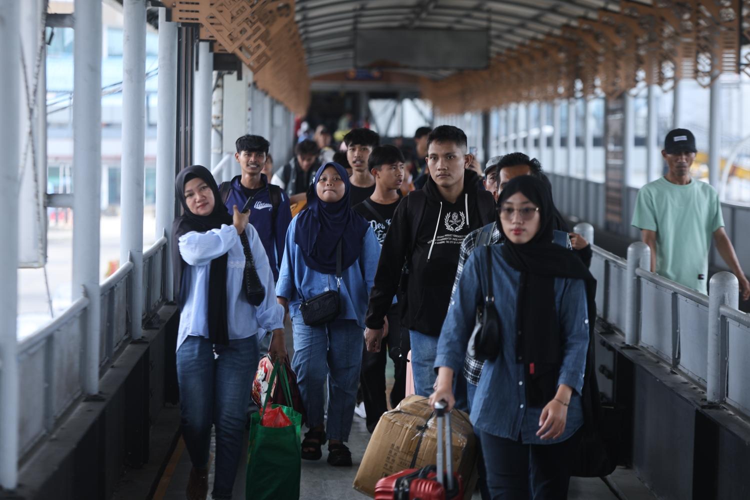 Besok Puncak Arus Mudik Lebaran 2025, Jumlah Kendaraan Masuk Tol Bakter Meningkat 26 Persen