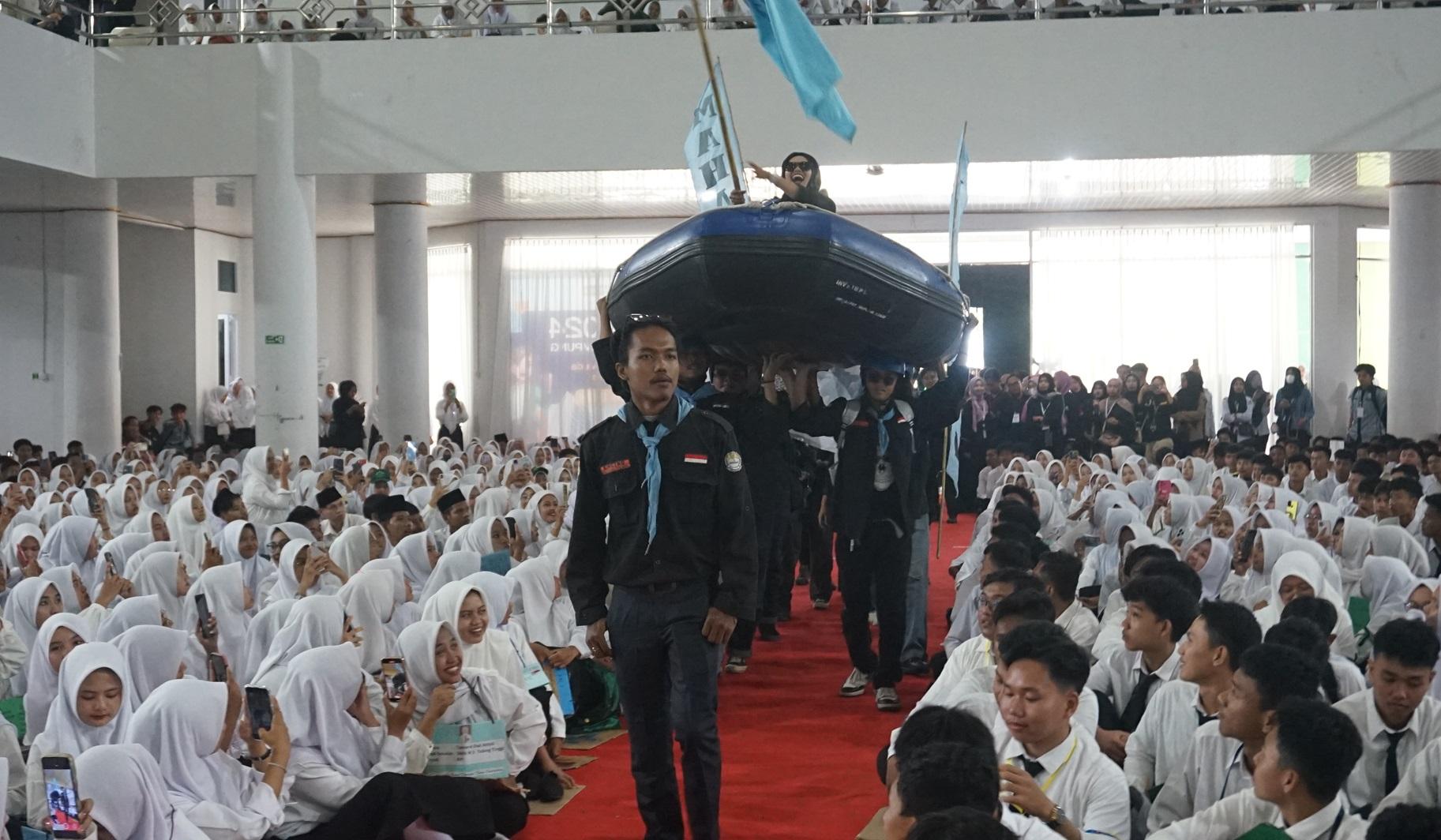 Penampilan-Defile-UKM-UIN-RIL-menjadi-sorotan-45.jpg