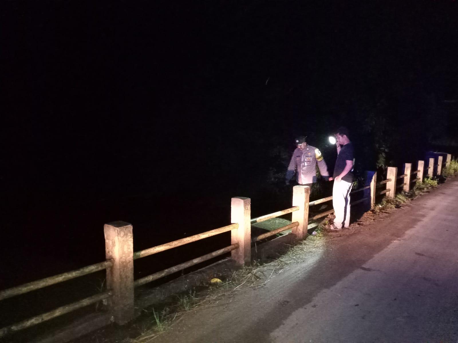 Polda Lampung dan Pihak Terkait Temukan Korban Meninggal Hanyut di Sungai