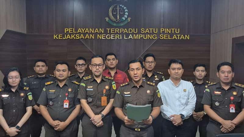 Penetapan-tersangka-mantan-Bendahara-BUMD-PT-Lampung-Selatan-Maju.jpg