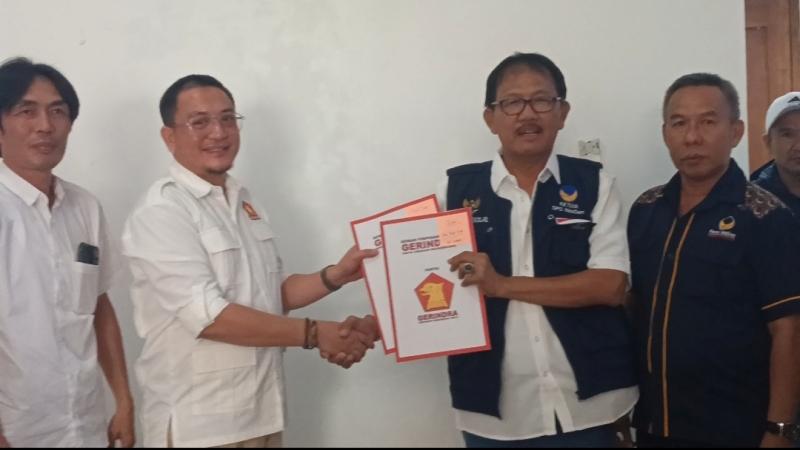 Penyerahan-rekomendasi-DPP-Gerindra-ke-Nasdem-Pesisir-Barat.jpg