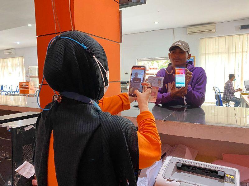 Sebanyak 13.086 Pekerja di Lampung Belum Ambil BSU ke Kantor Pos