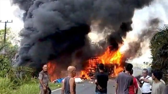 Pihak-RS-Takut-Buka-Kantong-Jenazah-16-Orang-Korban-Bus-Terbakar-di-Lubuklinggau.jpg