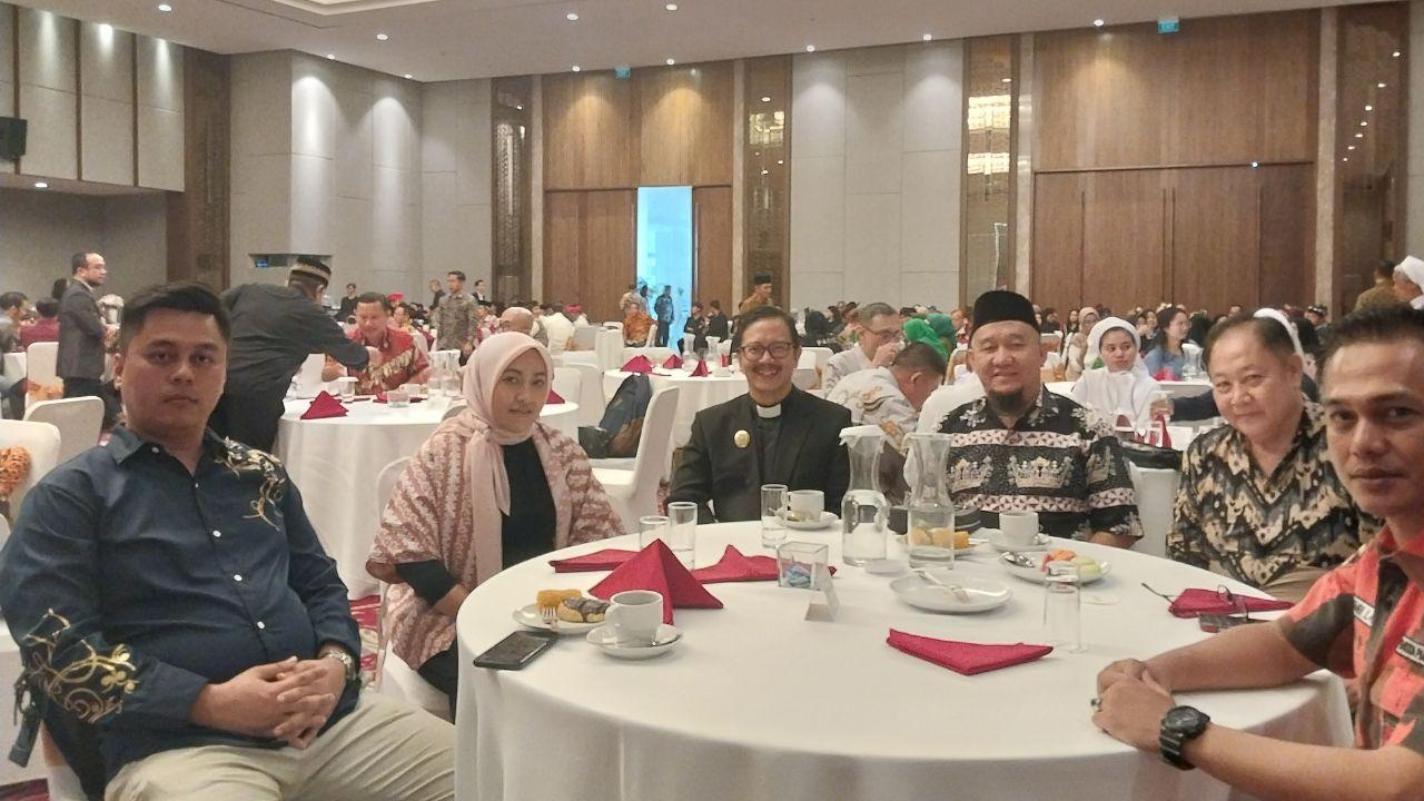 Pimpinan-Tribun-Lampung-Erniwaty-Madjaga-bersama-Forum-Kebhinekaan.jpg