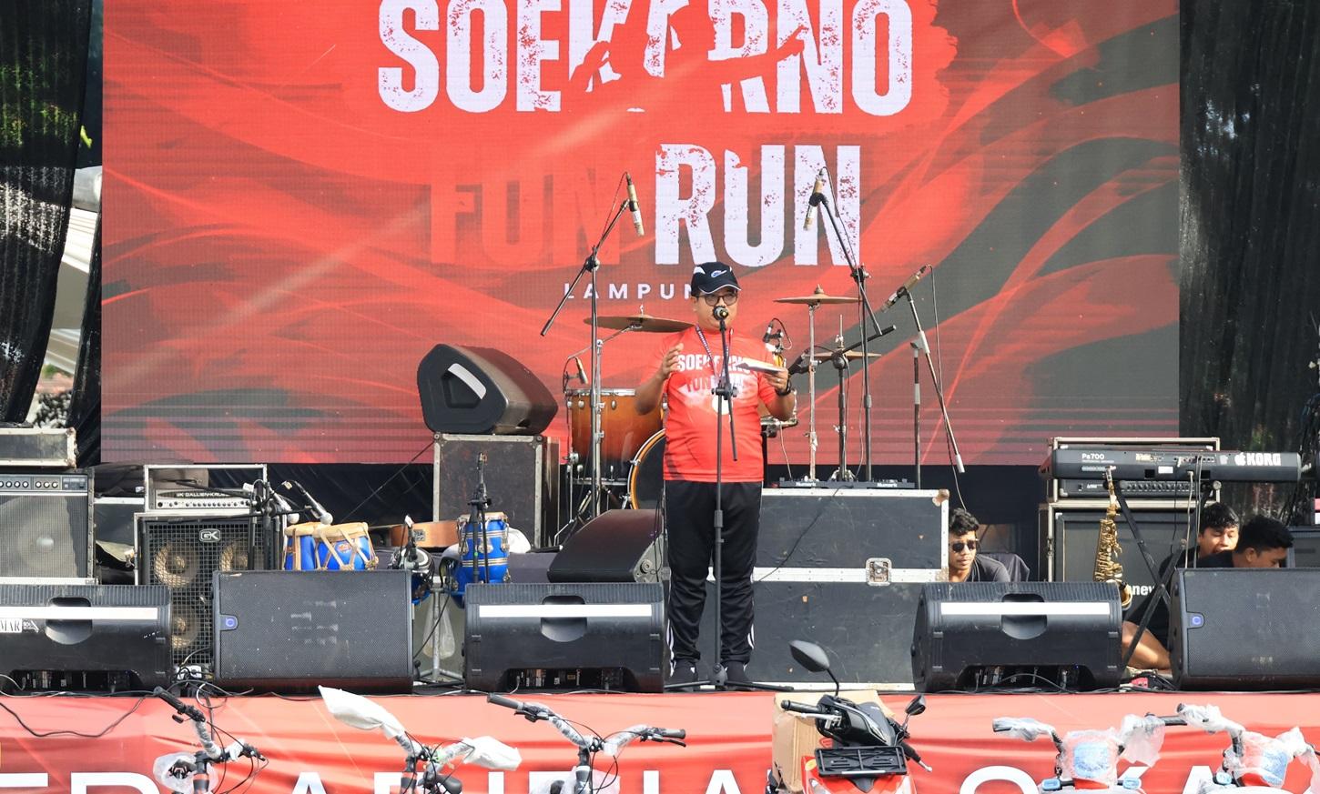 Pj-Gubernur-Lampung-Samsudin-melepas-Peserta-Soekarno-Fun-Run-45.jpg
