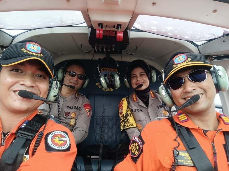 Polda-Lampung-memantau-arus-lalu-lintas-pelaku-mudik-Lebaran-2024-pakai-helikopter.jpg