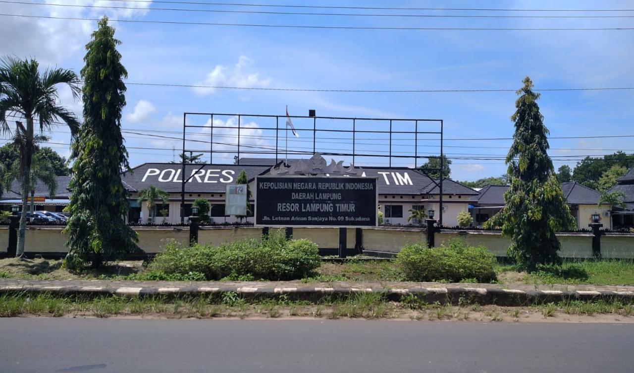 Polres-Lampung-Timur-amankan-dua-pasang-pemuda-bawa-ekstasi.jpg