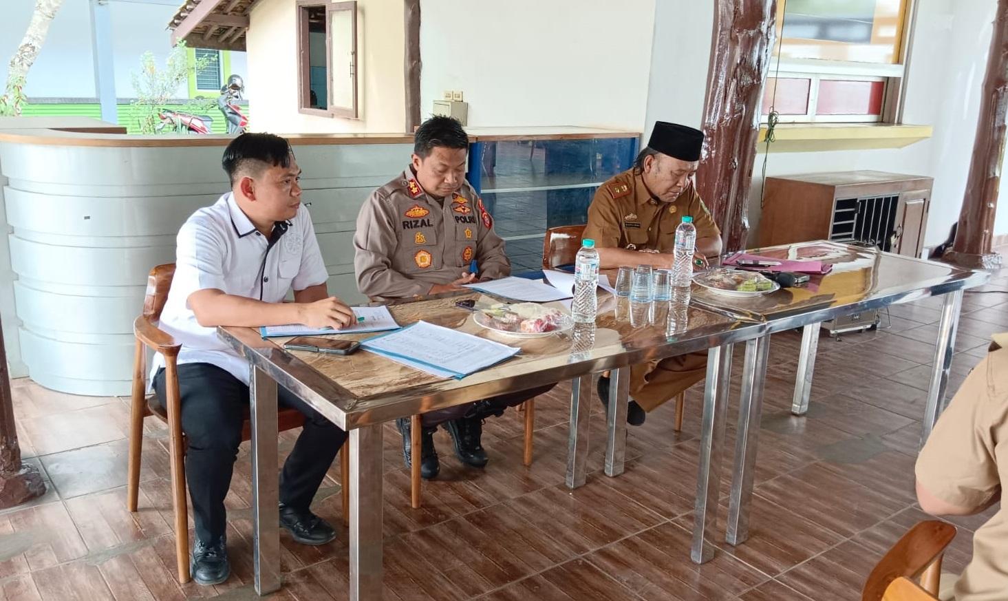 Polres-Lampung-Timur-mediasi-pengairan-sawah.jpg
